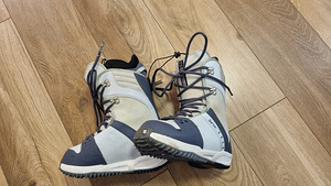 Müüa Burton Freestyle naiste lumelauasaabas 36.5 suurus. (3 foto / 7)