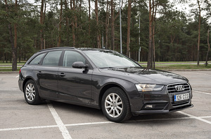 AUDI A4 AVANT (1 фото из 11)