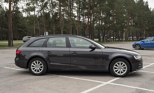 AUDI A4 AVANT (6 фото из 11)