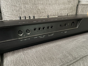 KORG KROME (3 фото из 4)