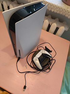 Playstation 5 Disc version with games (1 foto / 2)