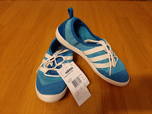 Кроссовки adidas (4 фото из 10)