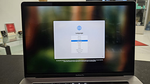 Macbook Pro (5 фото из 7)