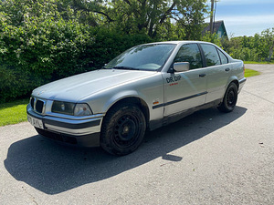 BMW 316 1.6 75kW (1 foto / 6)
