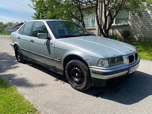 BMW 316 1.6 75kW (2 foto / 6)