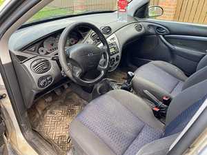 Ford Focus 1.8 85kw (5 foto / 6)