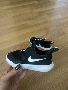 Кроссовки nike (1 фото из 1)
