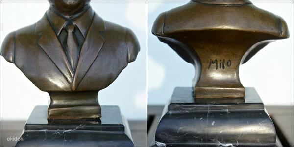 Бронзовая скульптура президента России В. Путина работы Мило (Португалия) (фото #9)