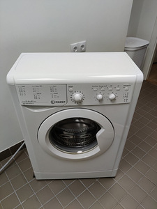 Indesit IWUC 41051 C ECO EU , 4kg (1 foto / 2)