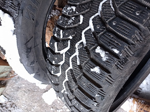 R16 215/55 naastud (1 foto / 2)