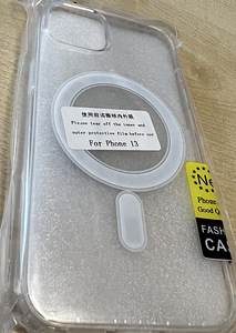 Чехлы / кошельки magSafe (7 фото из 8)