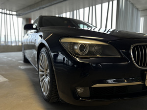 BMW F01 740d (2 foto / 15)