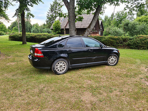 Volvo s40 (3 фото из 6)