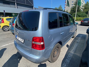 Volkswagen Touran 2.0 103kw 2006 (3 foto / 4)