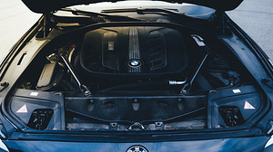 BMW 530d Shadow-line Xdrive (7 foto / 10)