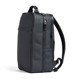 Baltimore Travel Backpack, 15,6L – must (2 foto / 5)