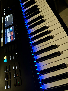 Native Instruments Komplete Kontrol S61 MK2 (5 foto / 6)