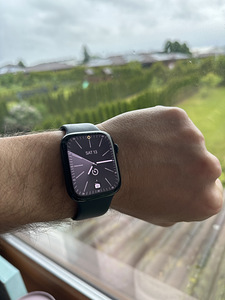 Apple Watch Series 7 45mm GPS (Midnight Aluminum) + karp (1 foto / 4)