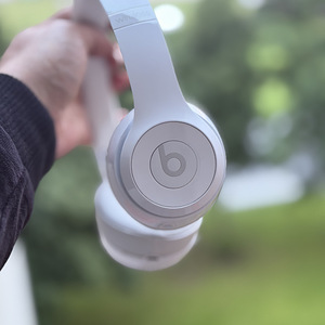 Beats Solo3 Wireless белый (2 фото из 4)