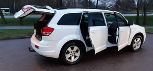 DODGE JOURNEY COMFORT 09.2008 2.0 TURBODIISEL 103kW (6 foto / 10)