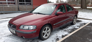 VOLVO S60 D-5 2.4 R5 TURBODIISEL 120kW 2005 (3 foto / 8)