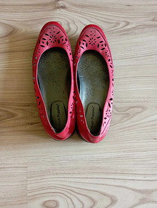 HUSH PUPPIES KORRALIKUD KINGAD NAHAST (2 foto / 3)
