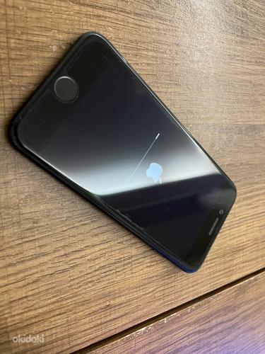 iPhone SE 2020 64 ГБ черный (фото #2)