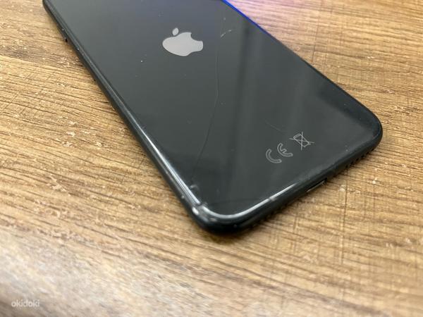 iPhone SE 2020 64 ГБ черный (фото #6)