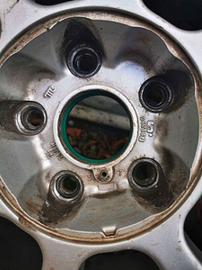 16" 5x114.3 veljed koos suverehvidega (2 foto / 3)