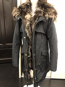 Müüa IVO NIKKOLO naiste parka, naturaalse karvaga (1 foto / 6)