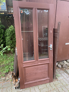 212x99 välisuks raamiga ja võtmetega / door with frame & key (1 foto / 2)