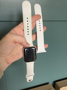 IWatch SE 44mm (8 foto / 9)