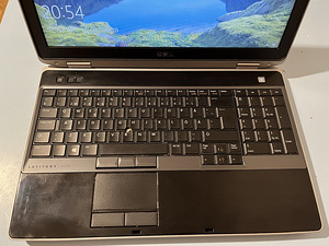 Dell Latitude E6530 (2 фото из 5)