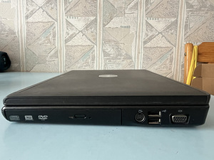 Dell Vostro 1400 (5 фото из 6)