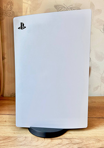 Playstation 5 Slim Digital + 2 pulti + laadimisjaam (2 foto / 10)