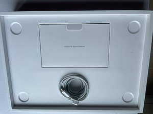 MacBook Air M2 2022 8GB 512GB SSD RUS, uut (5 foto / 5)