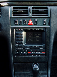 Mercedes-Benz E320 w210 (Jaapani import, LPG) (12 foto / 15)