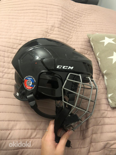 Хоккейный шлем (фото #2)
