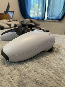 PlayStation 5 + 2 pulti (8 foto / 9)