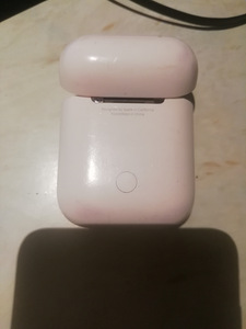 Airpods 2 и зарядный футляр airpods1 a1602 (2 фото из 3)