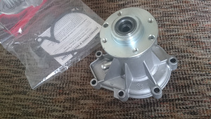 Veepump Mercedez benz 506671 uus