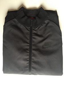 Nike Tech Knit Dynamic Reveal Varsity Jacket (2 foto / 3)