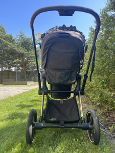 Cybex Priam Rose Gold + Simply Flowers Dream Grey (4 фото из 4)