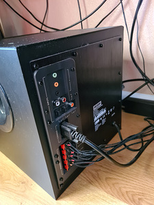 Logitech Z906 5.1 arvutikõlarid (9 foto / 10)
