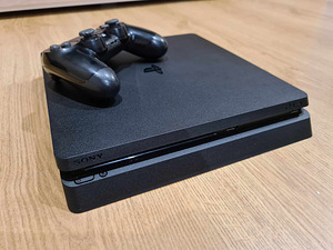 Playstation 4 Slim 1TB (1 foto / 10)