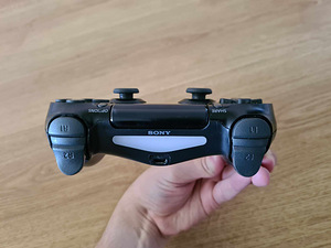 Playstation 4 Slim 1TB (8 foto / 10)