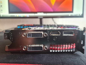 Видеокарта MSI GTX 970 (3 фото из 3)