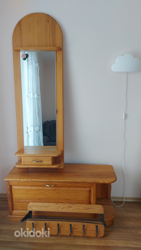 Комплект мебели для прихожей из дерева зеркало шкаф вешалка (фото #3)
