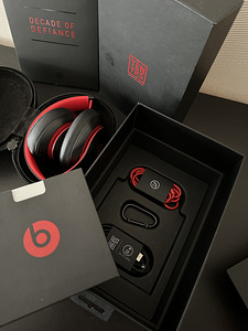Beats Studio3 Wireless Over-Ear Headphones - The Beats Decad (1 foto / 7)