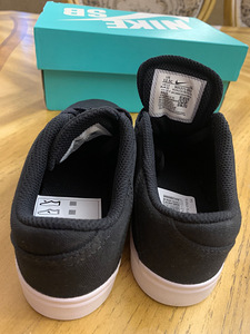 UUED laste Nike tennised (3 foto / 7)